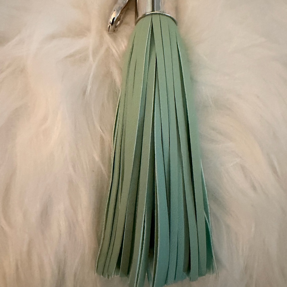 Bolsetta Universal Charging Tassels for Apple & Android - Sage Green